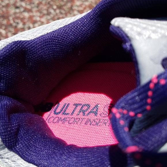 New Balance  sneakers NWOB - Picture 2 of 8